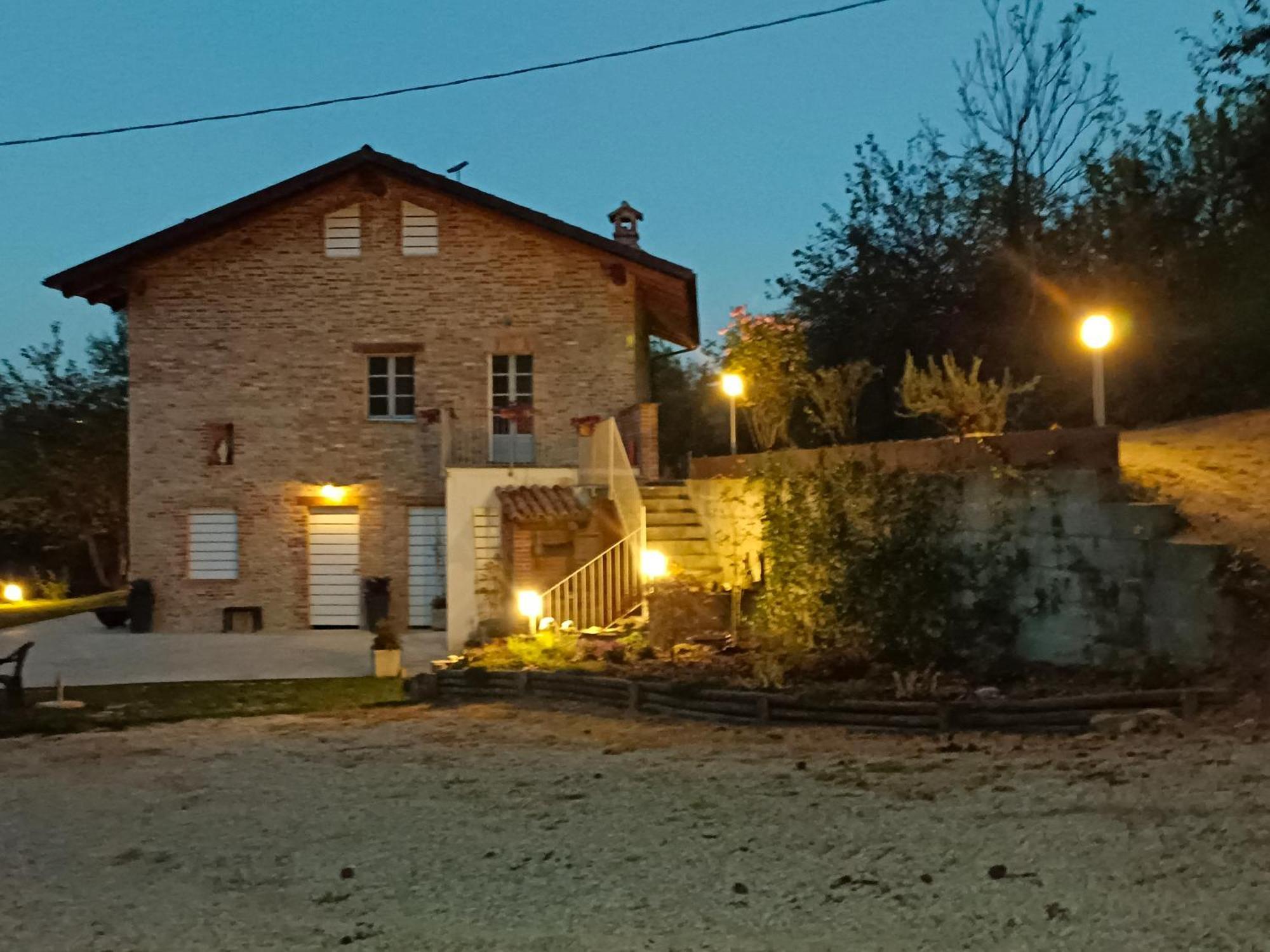 Casa Argantino Daire Alba  Dış mekan fotoğraf